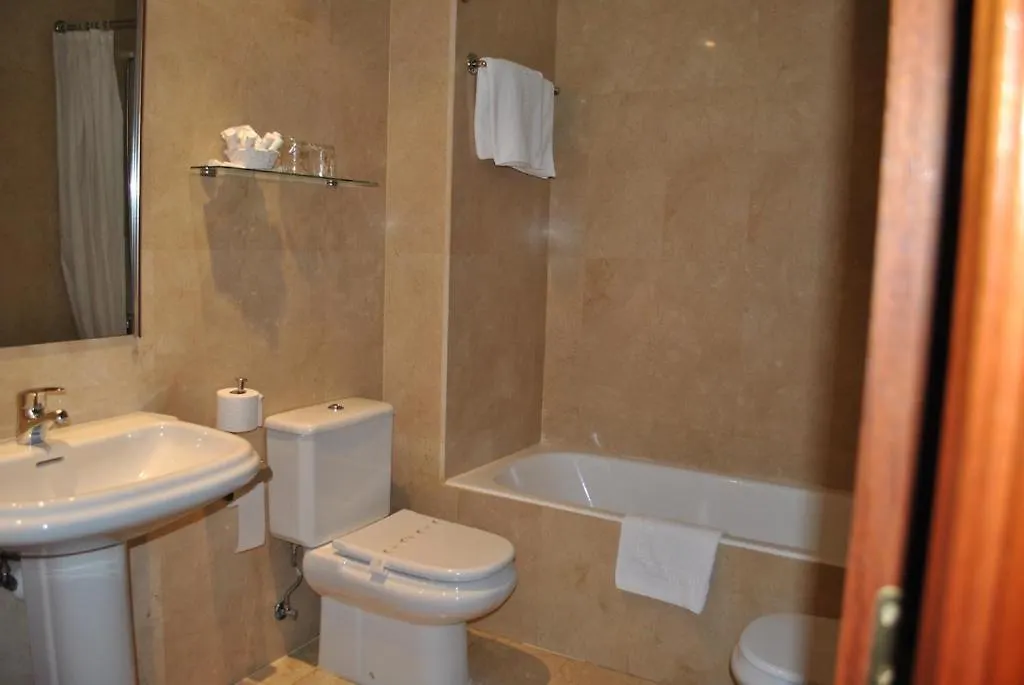 Hotel Gernika - Adults Only 3*, Guernica